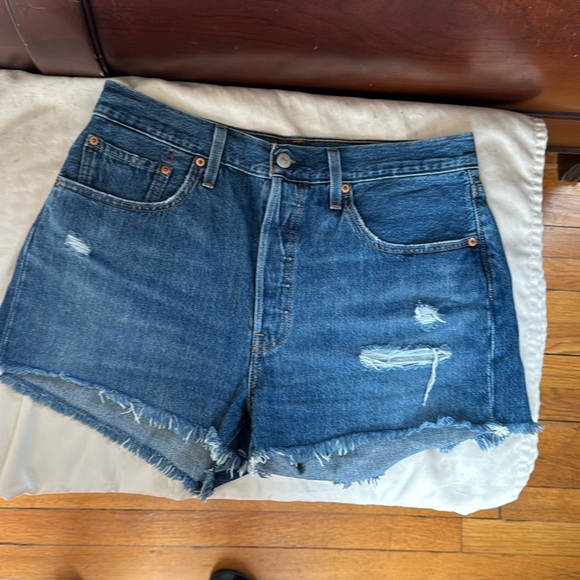 NWOT Levis 501 Original Shorts - Picture 1 of 3